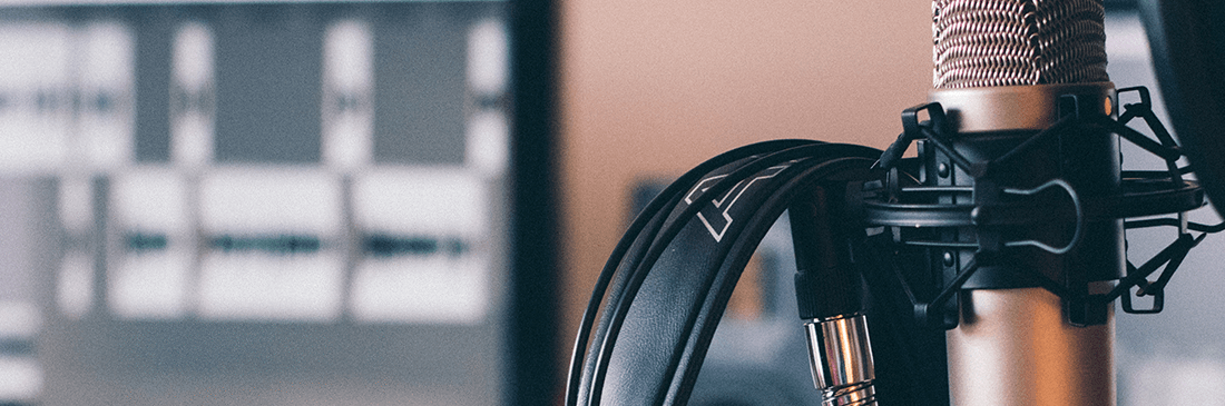 5 Best Must-Listen Podcasts for Every UX Designer